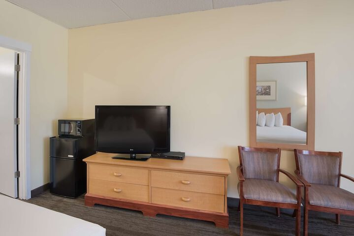 Room 26 of 43