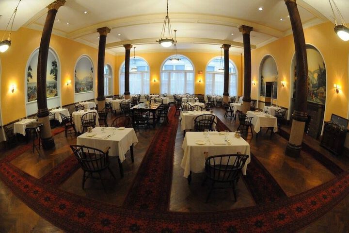Dining 5 of 6