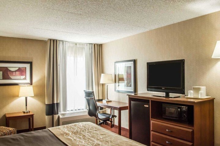 Room 5 of 20