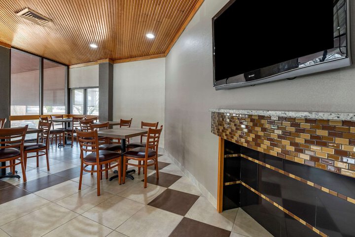 Hotel Interior 11 of 37