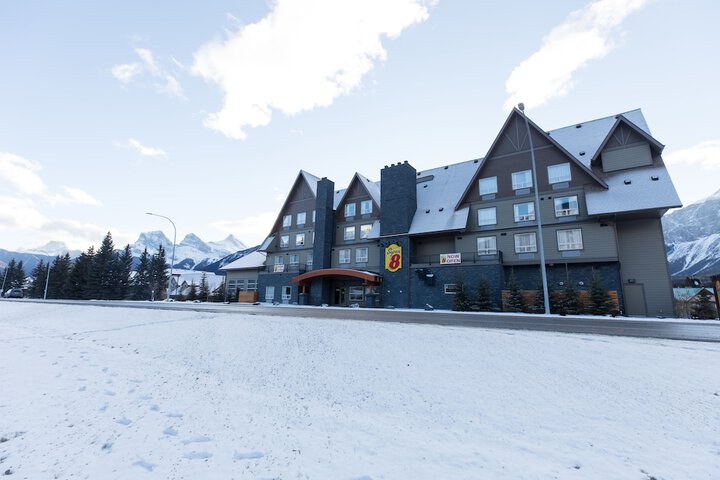 Super 8 by Wyndham Canmore