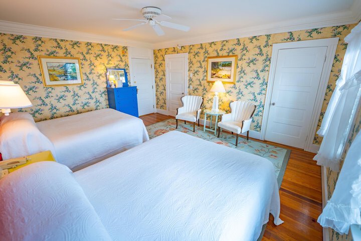 The Colony Hotel