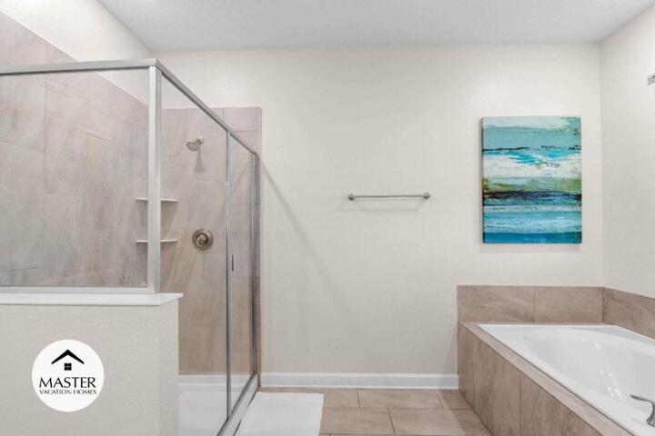 Bedrooms 5 Bathrooms Storey Lake 2885 SC
