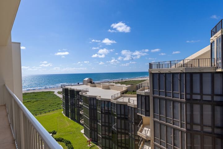 Peninsula Island Resort & Spa - Beach Front Property at South Padre Island