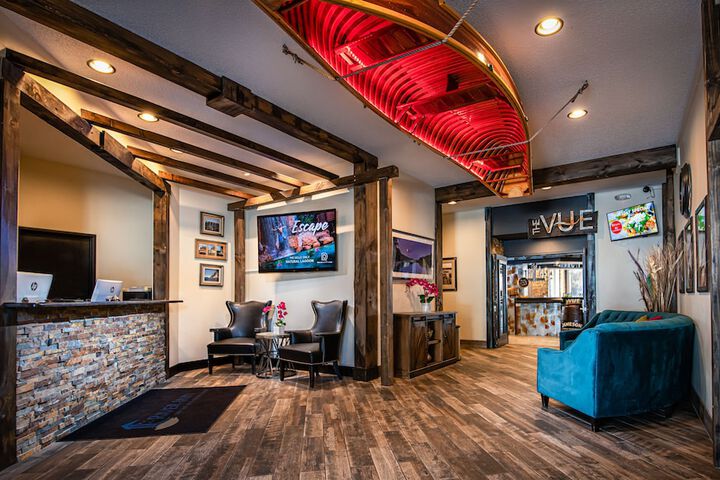Natura Vue Resort & Boathouse