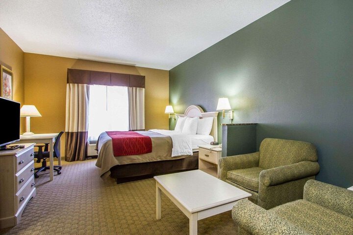Room 16 of 28