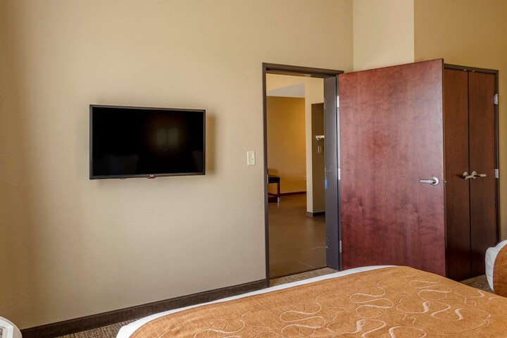 Room 18 of 33