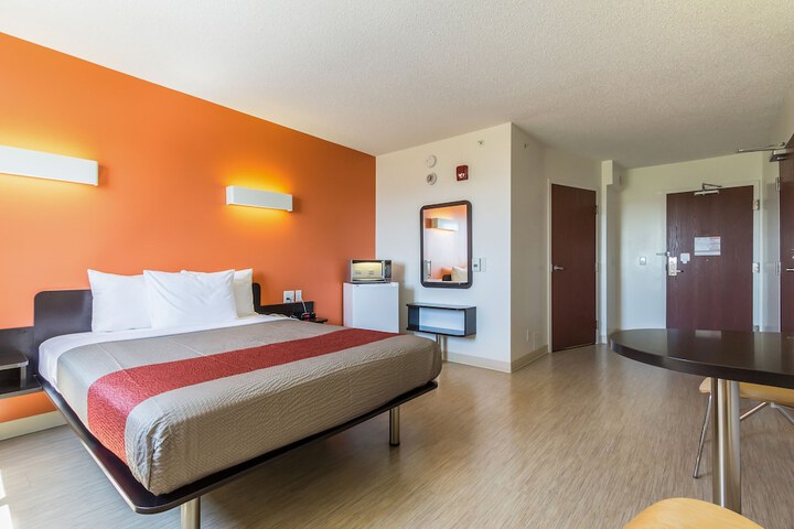 Room 46 of 75