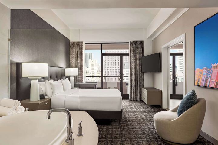 Room 45 of 103