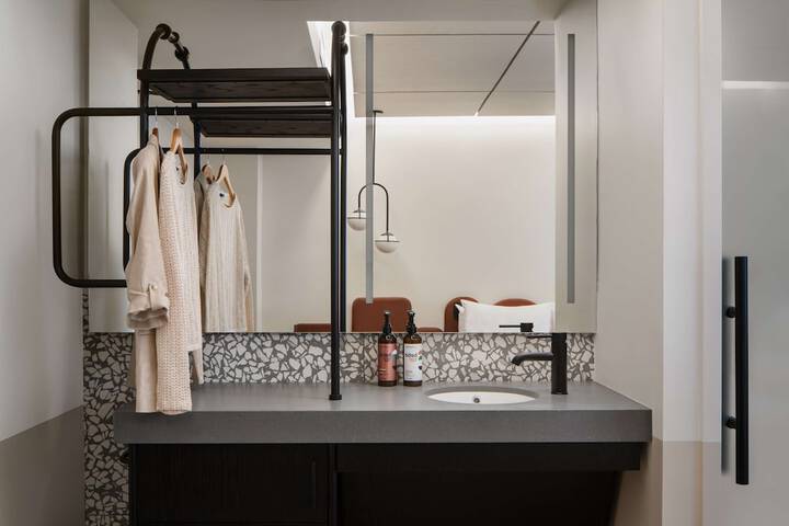 Room 40 of 57