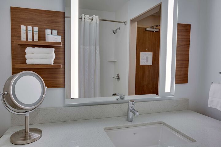 Room 14 of 39