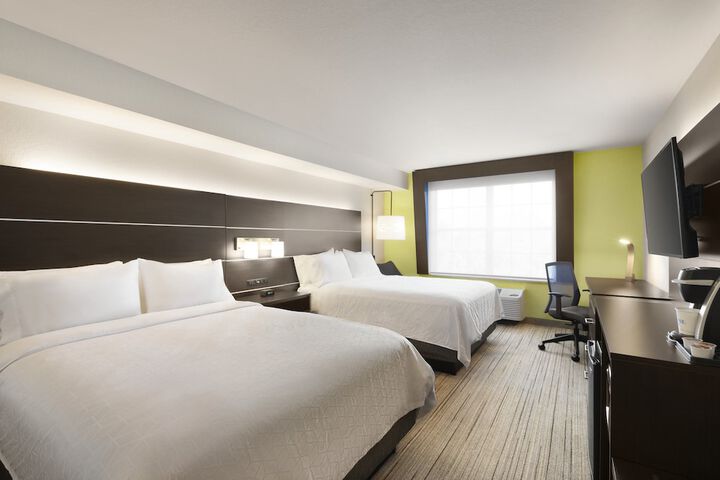 Room 10 of 36