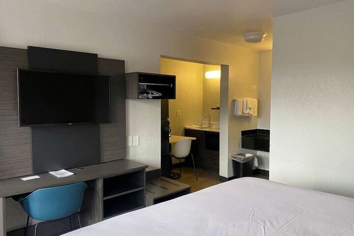 Room 22 of 30