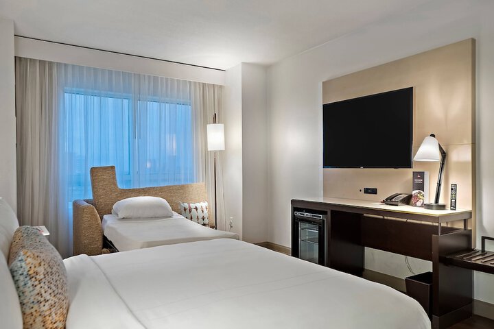 Room 19 of 62