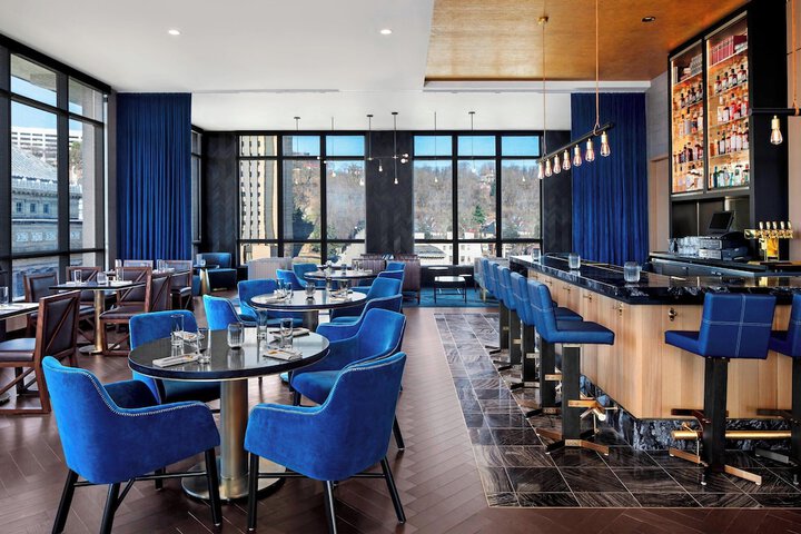 The Oaklander Hotel Autograph Collection