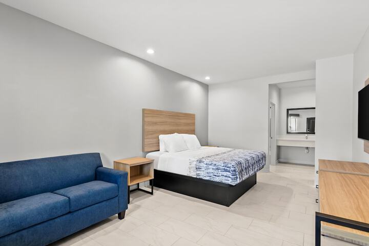 Americas Best Value Inn & Suites Tomball Grand Parkway