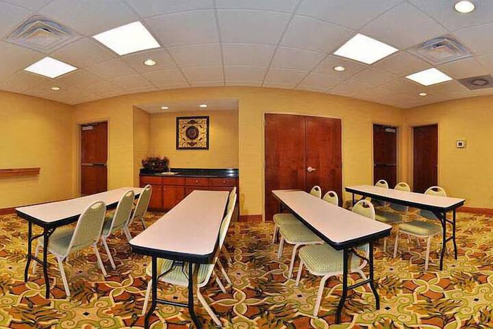 Hampton Inn Quincy