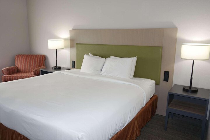 Room 7 of 20