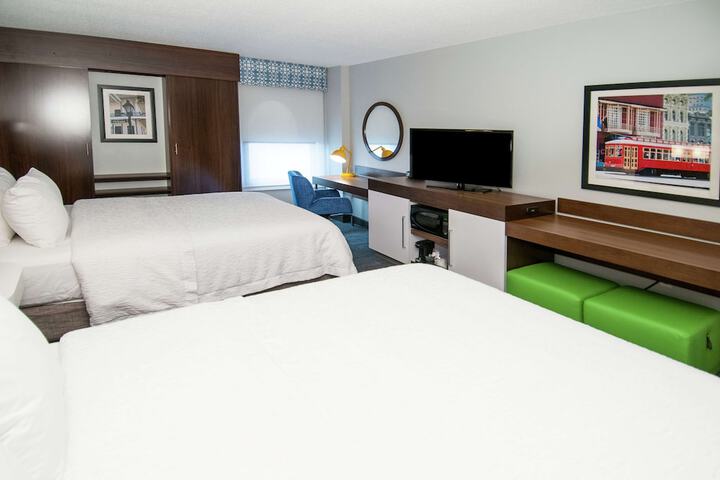 Room 12 of 37