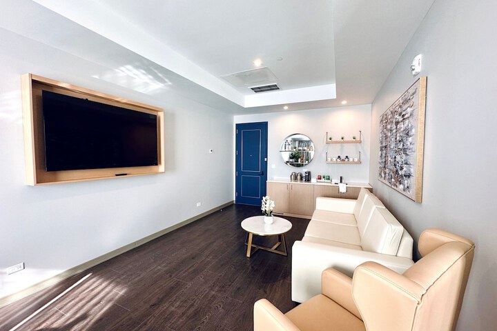 Room 44 of 57