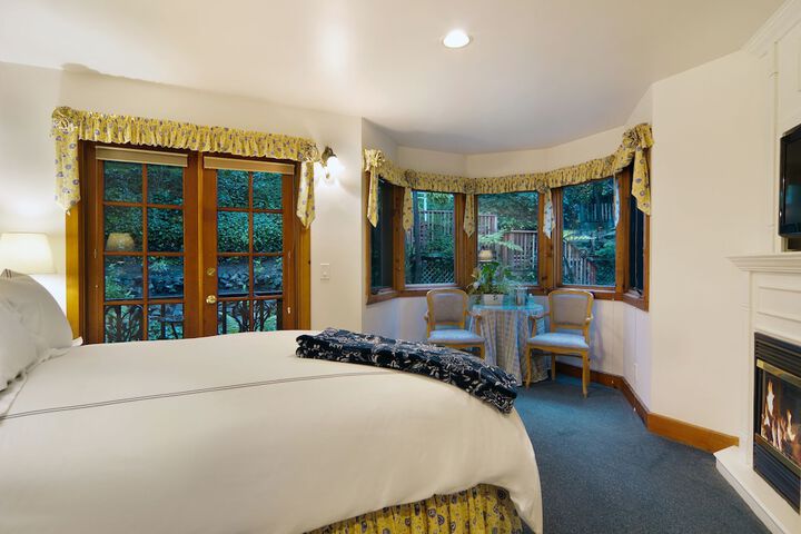 Room 12 of 72