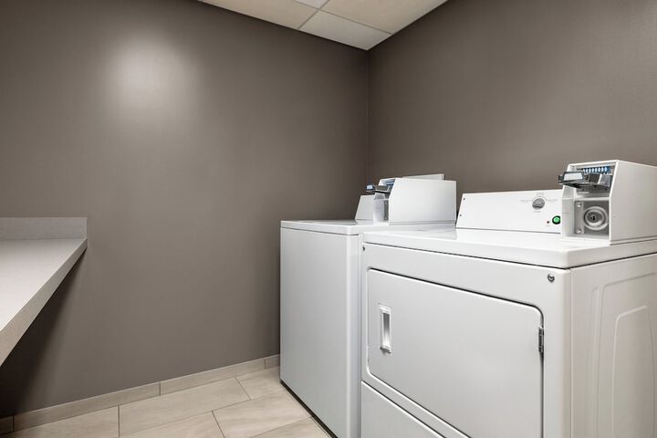 Holiday Inn Express & Suites Hagerstown by IHG