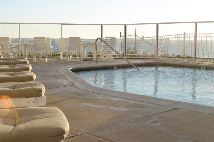 Pool 10 of 55