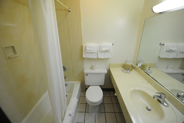 Room 26 of 35