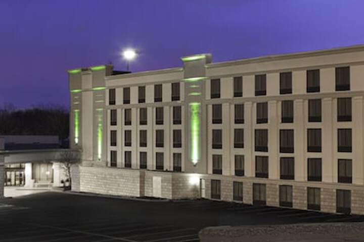 Holiday Inn Cleveland-S Independence by IHG