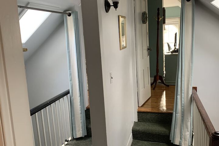 Room 21 of 28