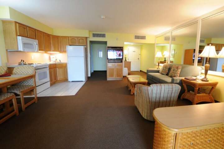 Room 9 of 18