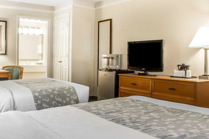 Quality Inn Tulsa Central