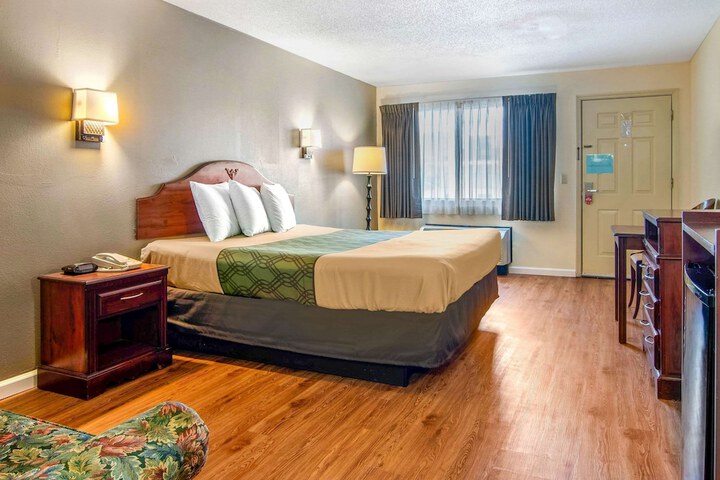 Room 18 of 21