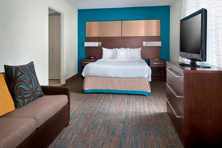 Room 10 of 20