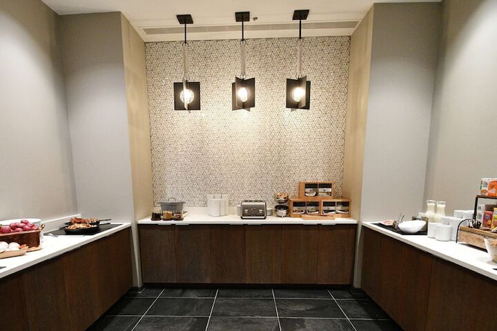 Dining 60 of 91