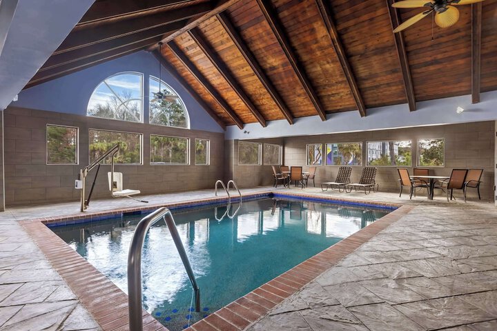 Country Inn & Suites by Radisson Savannah I-95 North, GA