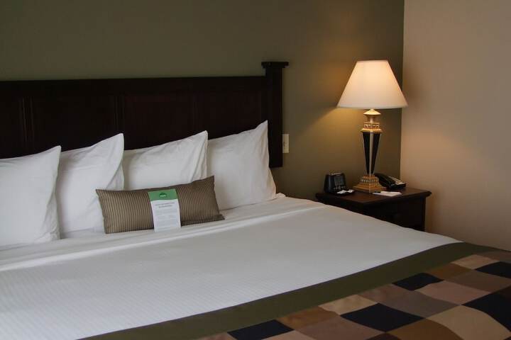 Room 6 of 23