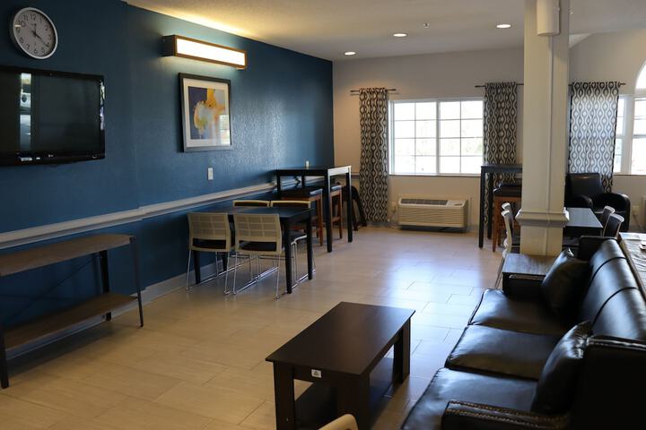 Microtel Inn & Suites by Wyndham Columbus / Near Fort Benning