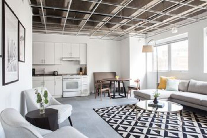 Artsy 2BR in C.B.D. by Sonder