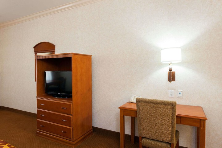 Room 14 of 20