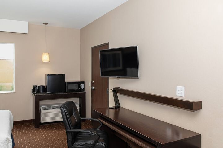 Room 9 of 29
