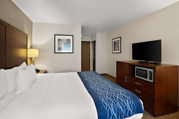 Room 9 of 35