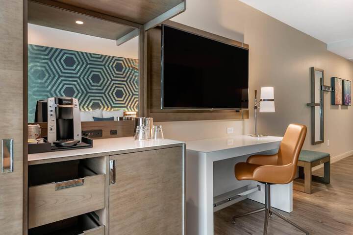 Cambria Hotel St. Petersburg-Madeira Beach Marina