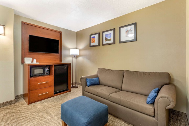 Room 16 of 32
