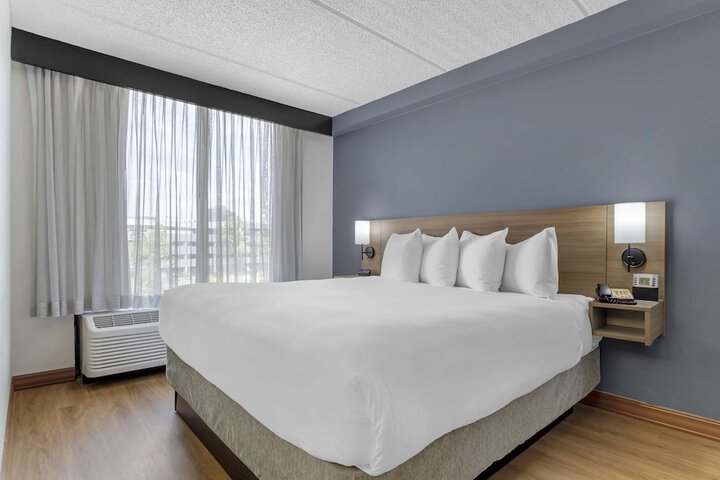 Room 20 of 35