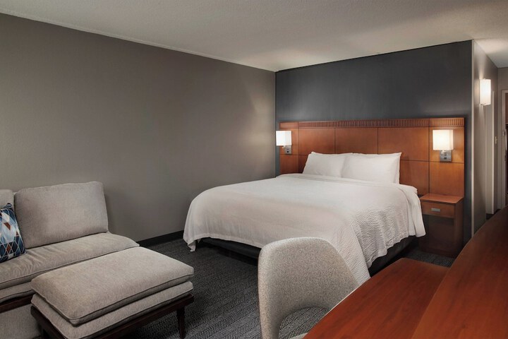 Courtyard by Marriott Winston-Salem University
