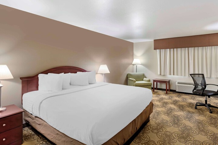 Room 14 of 36