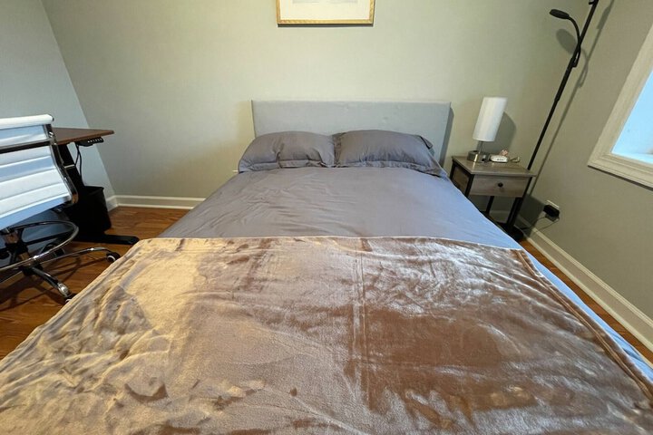 Feel Cozy at Home in Cio a Clean Bright Welcoming Private Updated Room