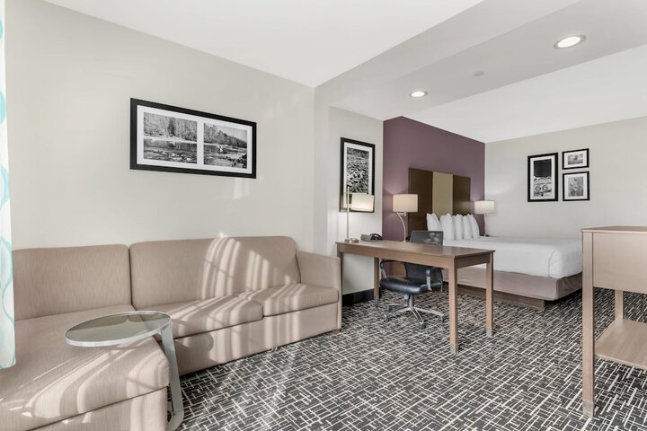 Comfort Inn & Suites