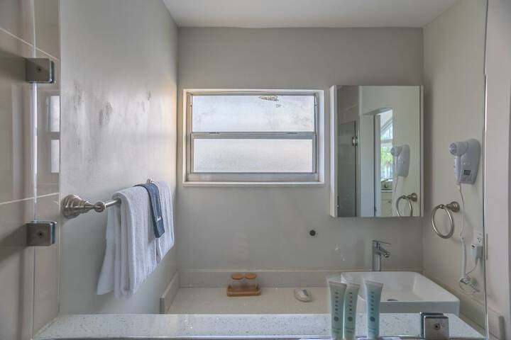 Room 30 of 41